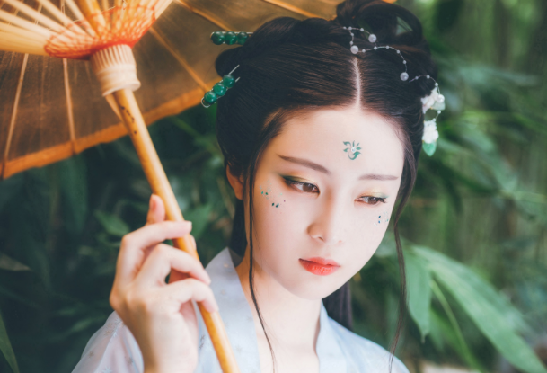 “灵修课程”暗含PUA别被“精神传销”忽悠了