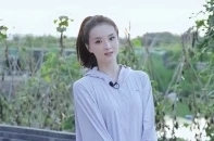 要么“十指不沾春水”,要么摆姿势吹接地气。这些明星太假了