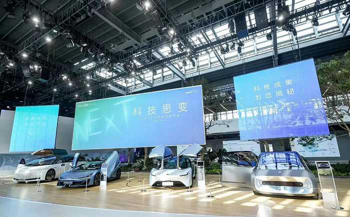 “AI变脸”诈骗频发，全国人大正在加强对人工智能法律问题的研究